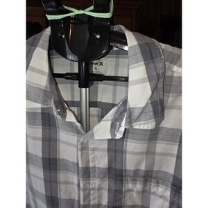 Hurley Allen Mens Plaid Short Sleeve Shirt. Casual Collared Shirt.organic Cotton